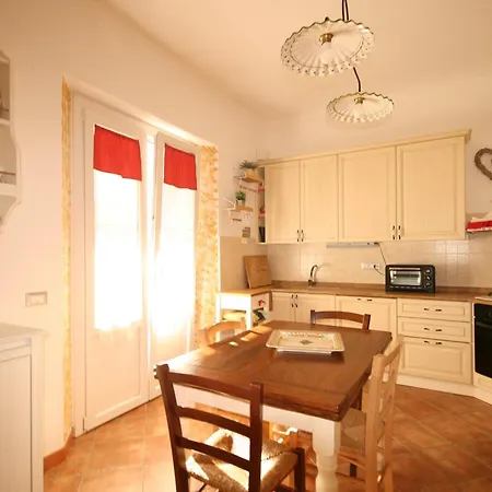 Azzurra Ideale Per Famiglie アパート ドノラティコ